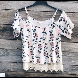 🍀𝑺𝑨𝑳𝑬🍀Skies Are Blue Cold Shoulder Top